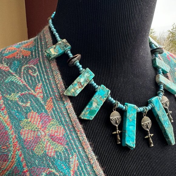A unique & fun choker necklace. Sea sediment block beads & African brass dolls - Picture 3 of 7